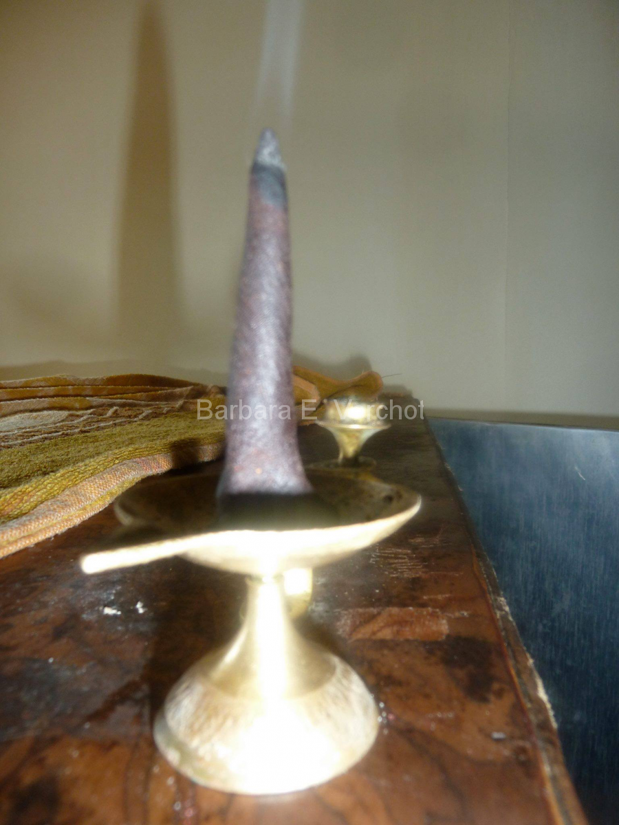 Dhoop (incense) was also used to smudge and purify the art piece.